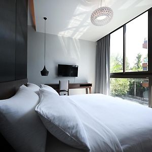 Suite à 2 Chambres à Coucher
